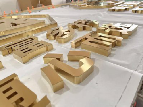  浚县拉丝不锈钢字的特点。